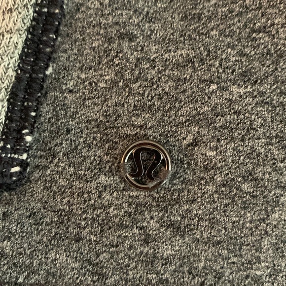 Lululemon gray and black skirt, 6 - Picture 5 of 7